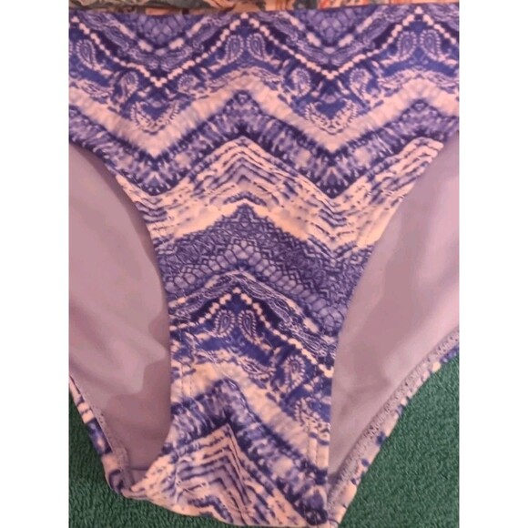 New With Tags  OP Size Medium Blue And White Geometric Print  Swimsuit Bottoms - Picture 2 of 3